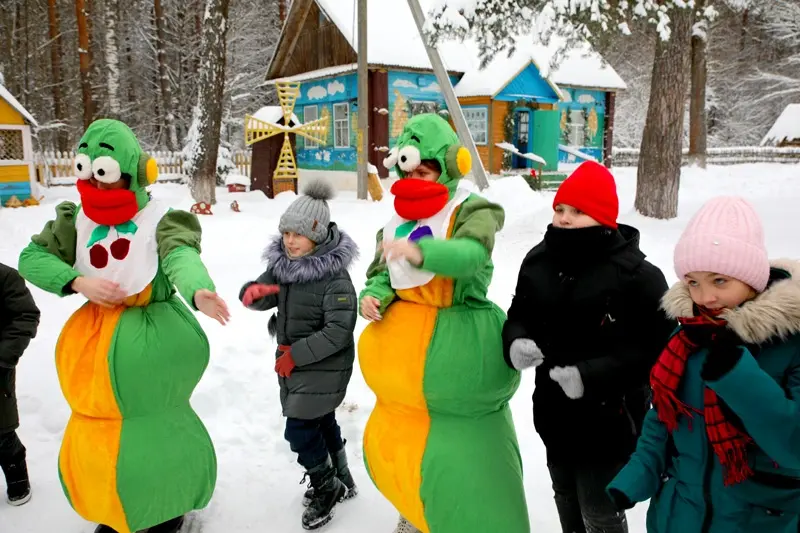 В деревне Гусарка Климовичского района открылась усадьба Деда Мороза «Лесная сказка». Фото: rodniva.by