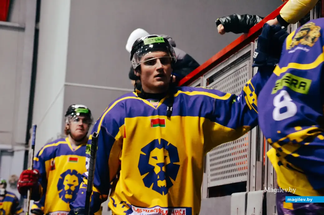 20.12.2022 состоялась первая встреча в двухматчевой серии между могилевскими хоккеистами и «Динамо Молодечно». Команды сыграли между собой 20-го декабря в рамках