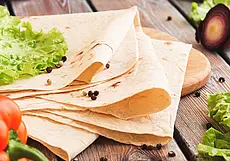 Конвертики из лаваша с ветчиной и сыром: для тех, кто устал думать, что приготовить на завтрак