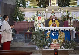 Віншаванне на Божае Нараджэнне ад біскупа Аляксандра Яшэўскага. Расклад Святых Імшаў