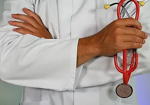 Теперь белорусские чиновники будут обязаны проходить медосмотр