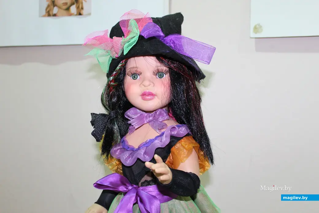 Выставка коллекционных кукол в этнографическом музее Могилева. Декабрь 2022 года.