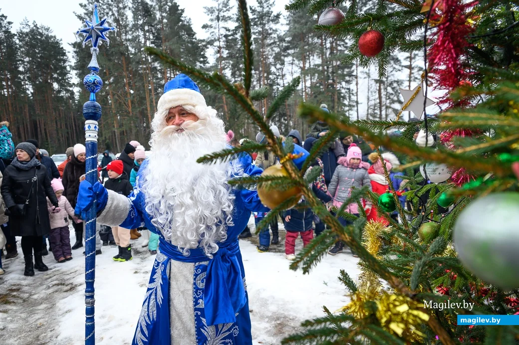 25.12.2022. Бобруйск. Открытие Усадьбы Деда Мороза в Центре ремесел поселка Глуша