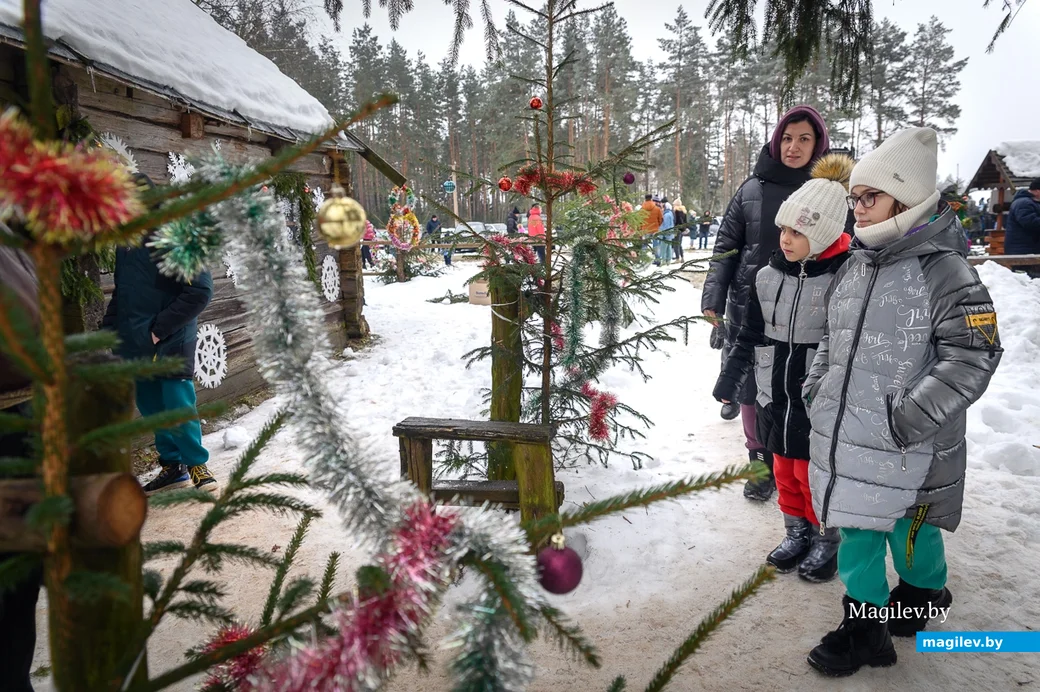 25.12.2022. Бобруйск. Открытие Усадьбы Деда Мороза в Центре ремесел поселка Глуша