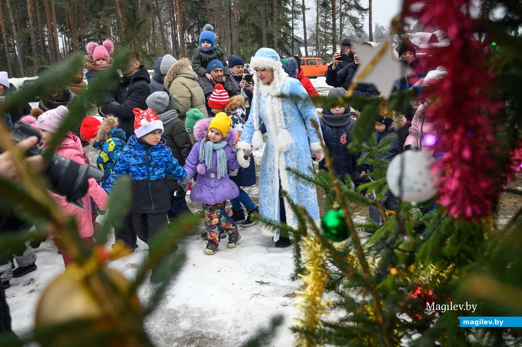 25.12.2022. Бобруйск. Открытие Усадьбы Деда Мороза в Центре ремесел поселка Глуша