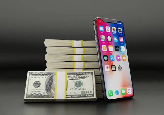 Не послушались совета милиционеров и отдали аферистам 10 тысяч долларов