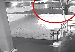 В Могилеве таксист совершил наезд на пешехода и уехал: девушка сама себе вызывала «скорую»