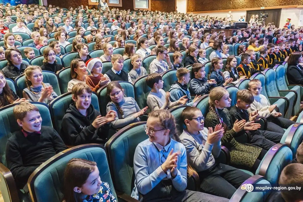 Областная новогодняя елка с участием председателя Могилевского областного исполкома Анатолия Исаченко. Могилев, 28.12.2022 г. Фото: mogilev-region.gov.by