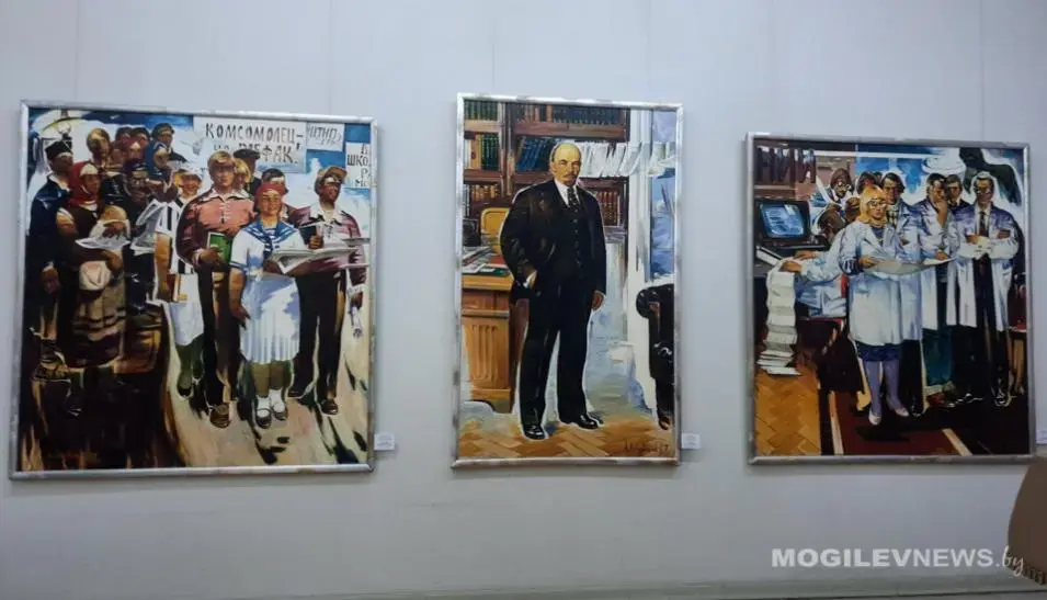 Экспозиция «Искусство для народа», посвященная 100-летию со дня образования СССР в Могилевском областном художественном музее им. П.В.Масленикова. Фото: Mogilevnews.by
