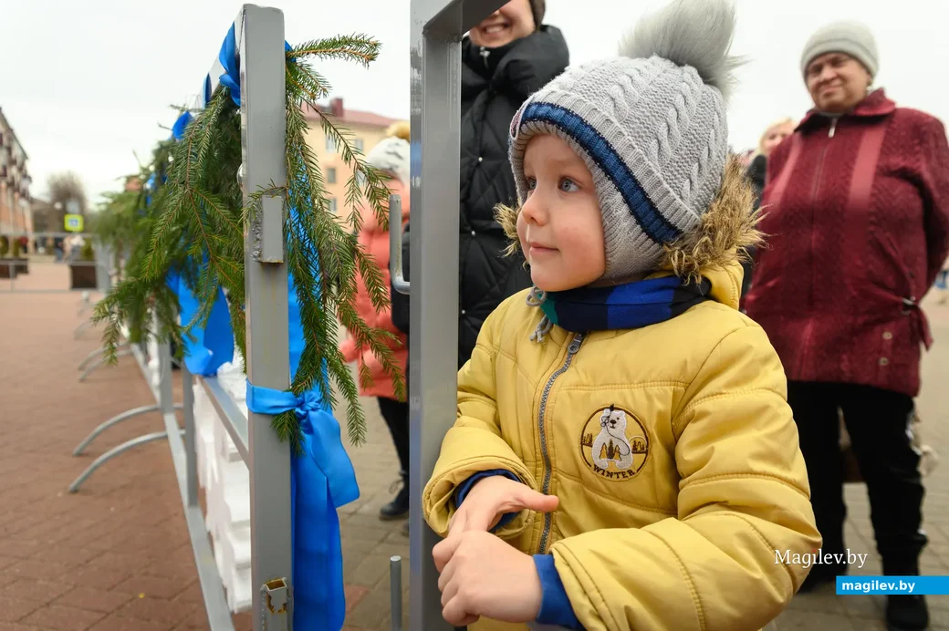02.01.2023. Бобруйск. Театрализованную программу для детей «Время сказочных затей!» на площади