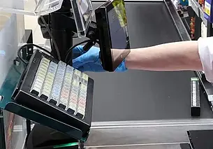 В ряде торговых сетей Беларуси произошел сбой в работе кассового оборудования