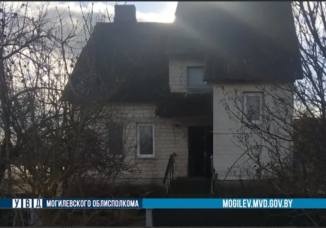 В Глусском районе мужчина проник в чужой дом, а потом бросался на милиционеров с ножом