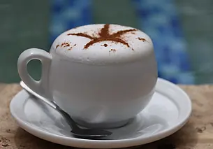 Скажите «нет» сливкам: названы самые вредные добавки к кофе