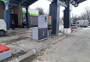 И заправка, и кафе