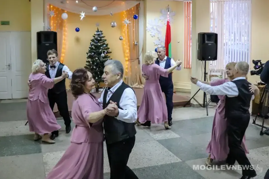 Министр здравоохранения Дмитрий Пиневич посетил отделение дневного пребывания для граждан пожилого возраста. Могилев, 11.01.2023 г. Фото: Mogilevnews.by