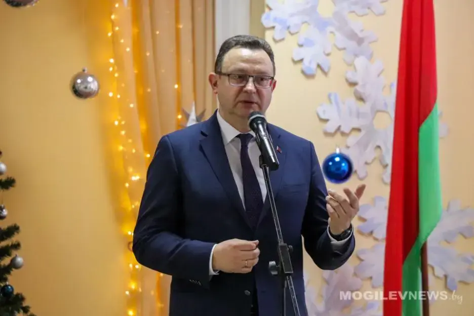 Министр здравоохранения Дмитрий Пиневич посетил отделение дневного пребывания для граждан пожилого возраста. Могилев, 11.01.2023 г. Фото: Mogilevnews.by