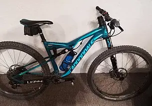 Коньки хоккейные, горный велосипед, струны для гитары: подборка бесплатных объявлений