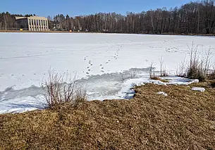 Белгидромет: на озерах и водохранилищах Беларуси сохраняется сплошной ледяной покров