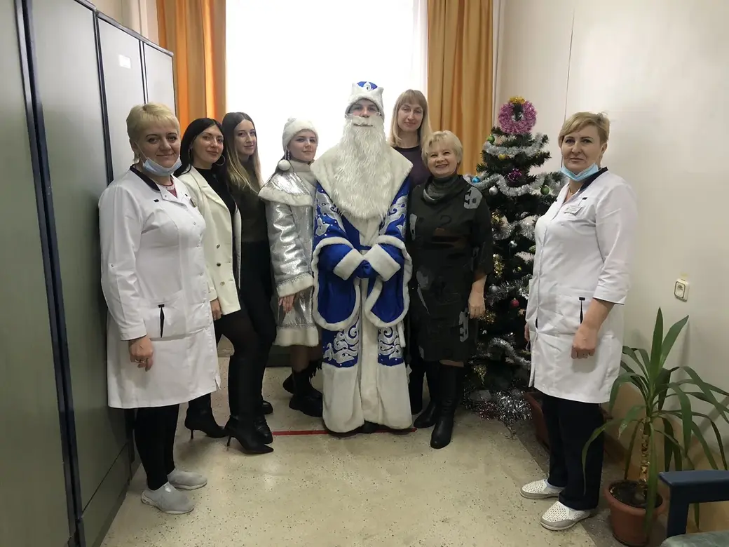 Сотрудники Белгосуниверситета пищевых и химических технологий (Могилев) посетили пациентов отделения сестринского ухода госпиталя инвалидов Отечественной войны. Могилев,