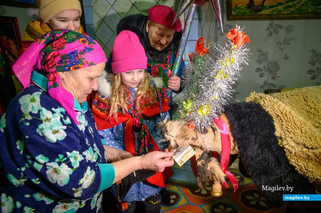 13.01.2023. Пятровічы - Мартынаўка - Мачулкі, Бабруйскі раён. Удзельнікі фальклёрнага калектыву