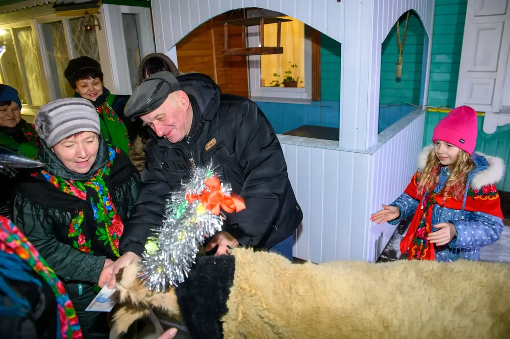 13.01.2023. Пятровічы - Мартынаўка - Мачулкі, Бабруйскі раён. Удзельнікі фальклёрнага калектыву