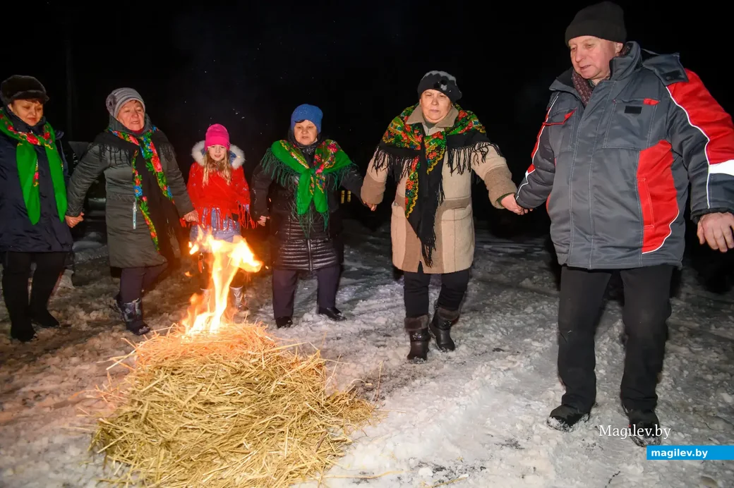 13.01.2023. Пятровічы - Мартынаўка - Мачулкі, Бабруйскі раён. Удзельнікі фальклёрнага калектыву