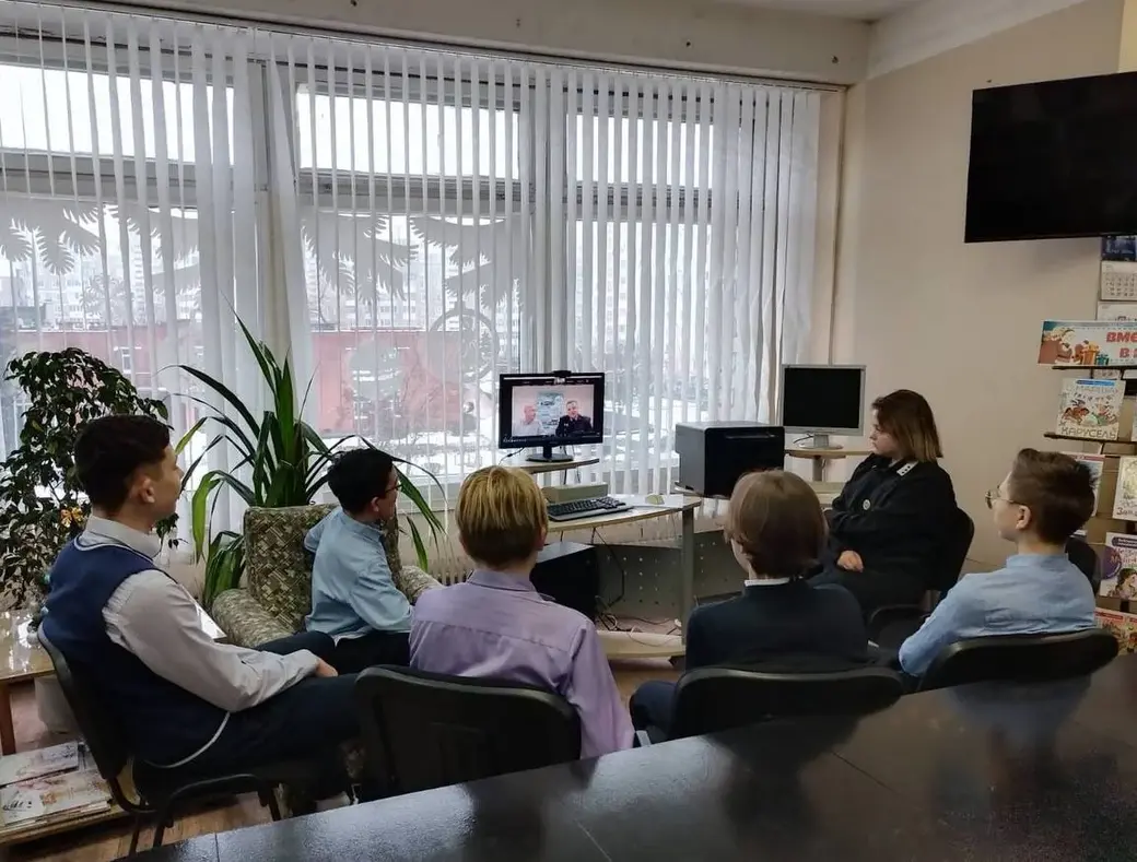 Информационный час «Ответственность несовершеннолетних за нарушение закона в области информационной безопасности». Фото: ТГ «Милиция Могилевщины»