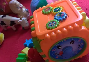 Коляска прогулочная, детские качели, сапоги зимние: подборка бесплатных объявлений