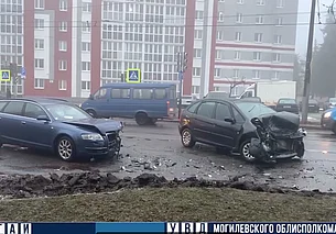 ДТП на улице Космонавтов: водитель не уступил дорогу – попал в больницу