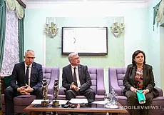 Театральный форум, ремонт могилевских дворов и вода в подвале дома по улице Весенней: обзор СМИ за минувший день