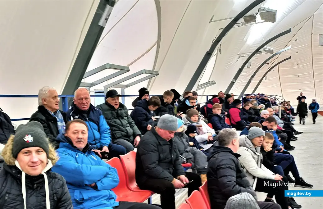 «Днепр» – «Витебск». Свободных мест не наблюдается. Могилев, крытый футбольный манеж, 28.01.2023 года.