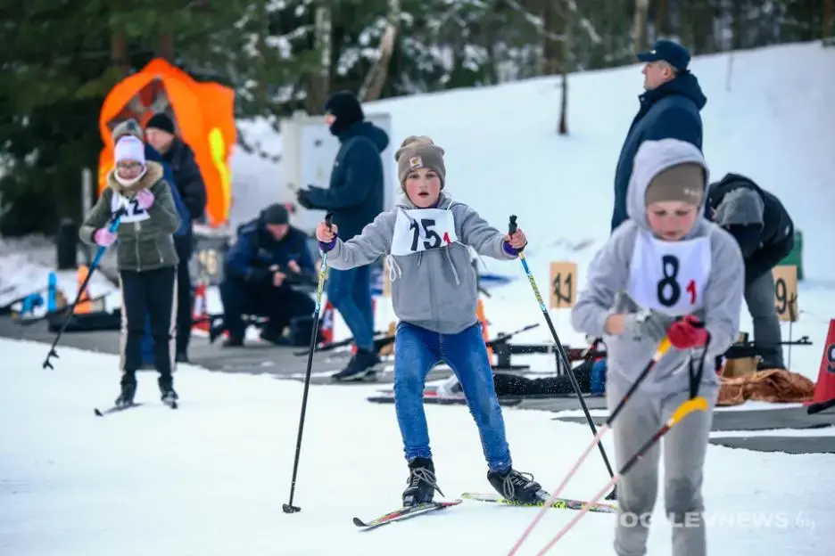 Финал областных соревнований среди детей и подростков по биатлону «Снежный снайпер». Фото: mogilevnews.by