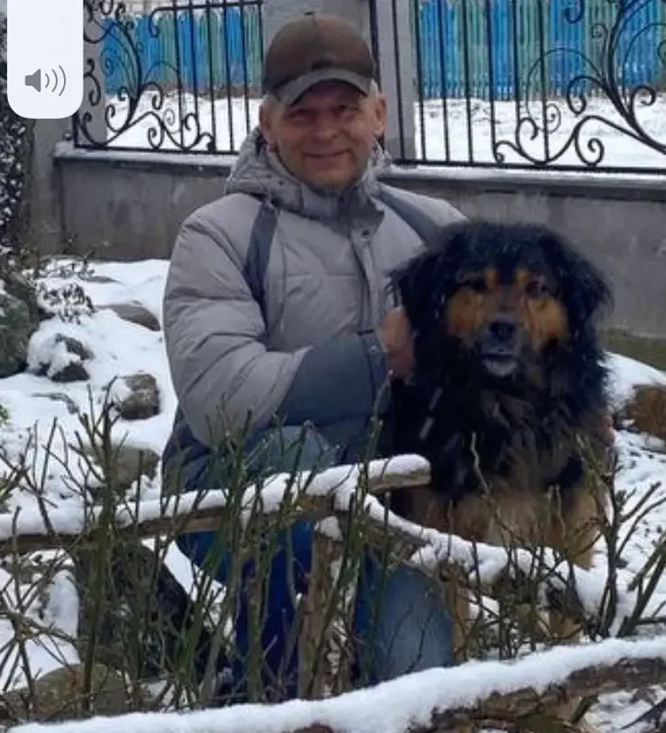 Андрей со своим любимцем Джеком, забрал его из приюта.
