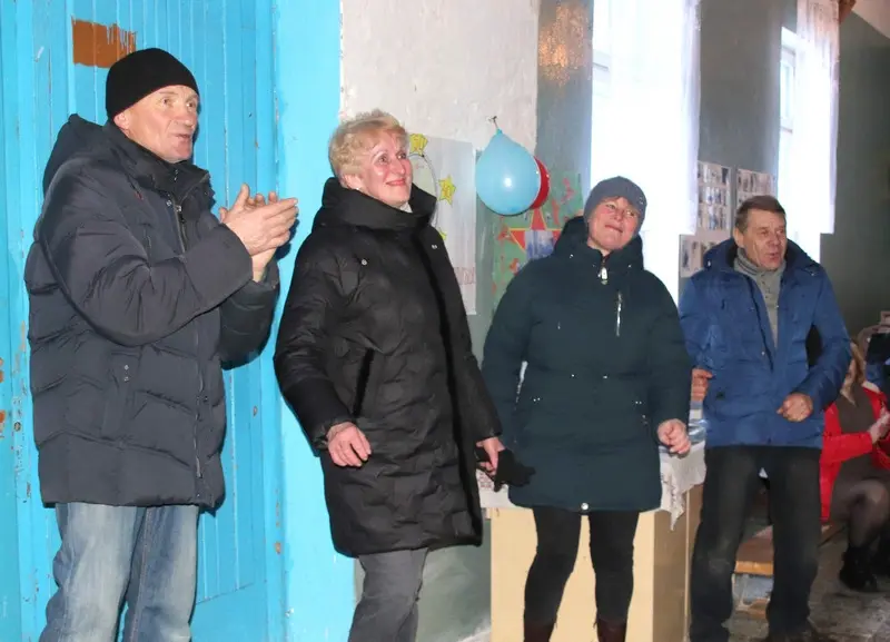 Вечер встречи выпускников в д. Смольки Костюковичского района. Фото: golk.by