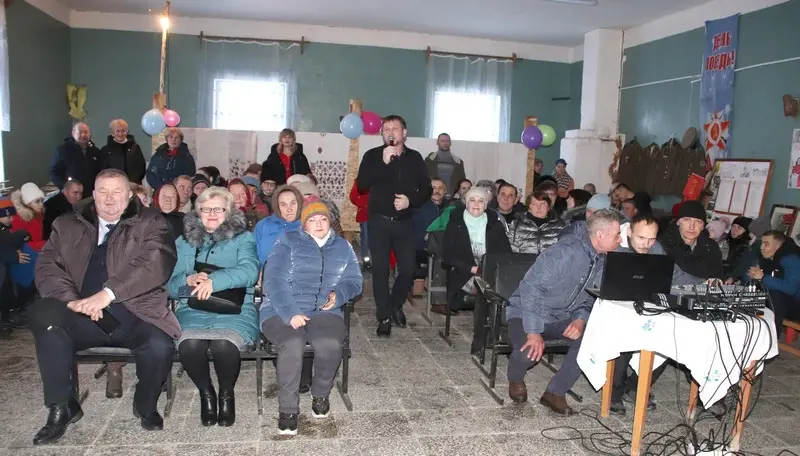 Вечер встречи выпускников в д. Смольки Костюковичского района. Фото: golk.by