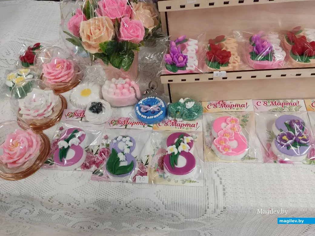 Ну какая девушка откажется от такого сувенира? Могилев, Klukva Маркет в ТЦ «Парк Сити». 12.02.2023 г.