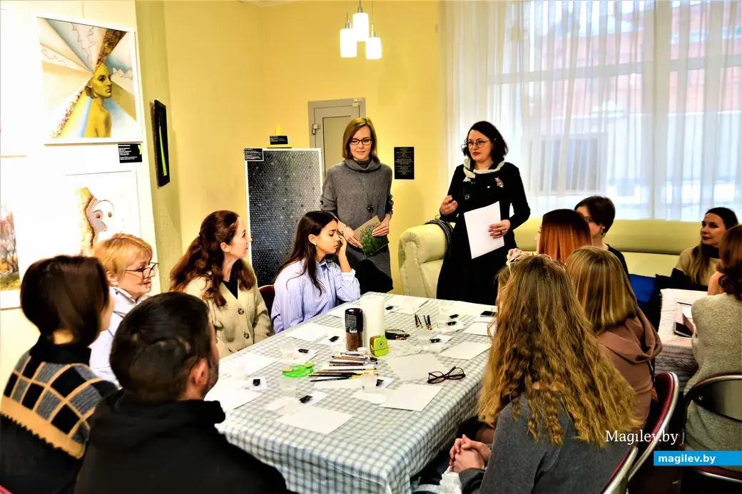 Оксана Красницкая и Лидия Тризонова: «Кофейные фантазии». Выставочный зал музея истории Могилева, 11.02.2023 г.