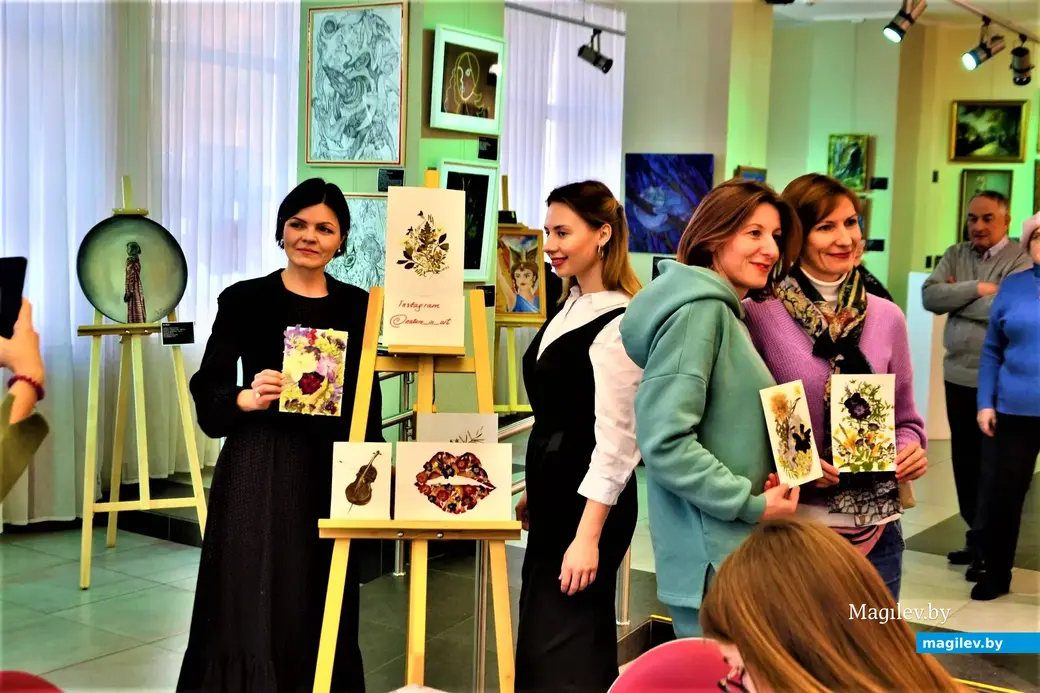 Наталья Солдатенко и ее уникальный арт-проект «Ботаническая иллюстрация». Выставочный зал музея истории Могилева, 12.02.2023 г.