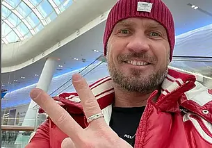 Информация об ампутации рук у олимпийского чемпиона Романа Костомарова оказалась фейком