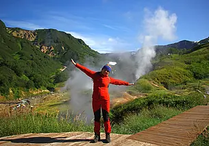 «На Камчатке мы плыли по реке, а на нас галопом бежал медведь…»