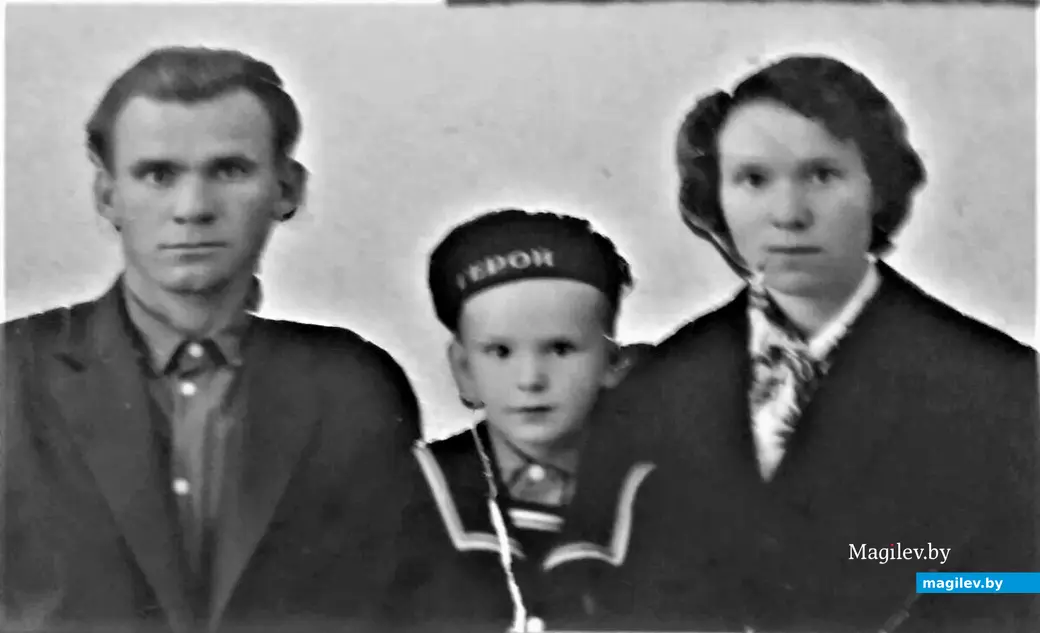 Маленький Витя Буга со своими родителями. Могилев, 1962 год.