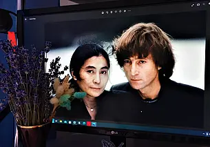 «Саня, а чего это твоя Йоко Оно постоянно сует нос во все дела?»