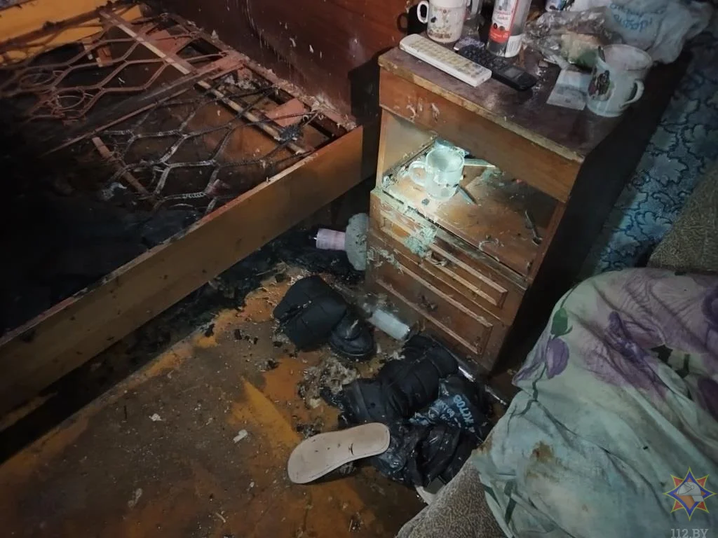 18 февраля 2023 года. На улице Минское шоссе в Могилеве горела квартира. Спасли пенсионерку. Фото: МЧС.