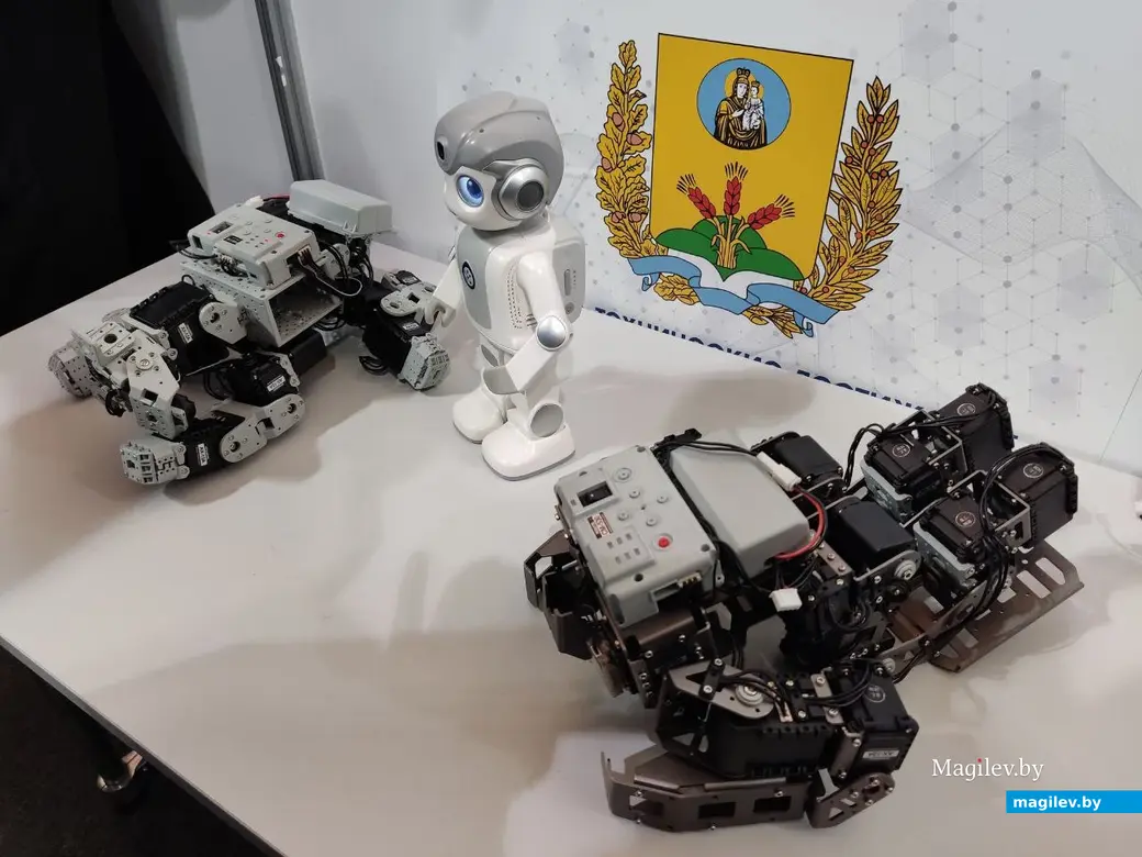 Научно-техническая выставка «Беларусь интеллектуальная». Эти роботы родом из БРУ. Могилев, 24.02.2023 г.