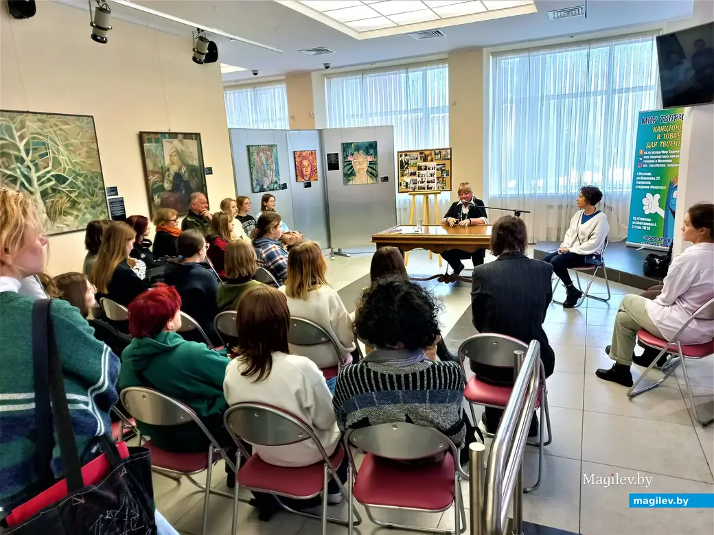 Творческая встреча с легендарной Верой Юрковой. Могилев, выставочный зал музея истории Могилева.