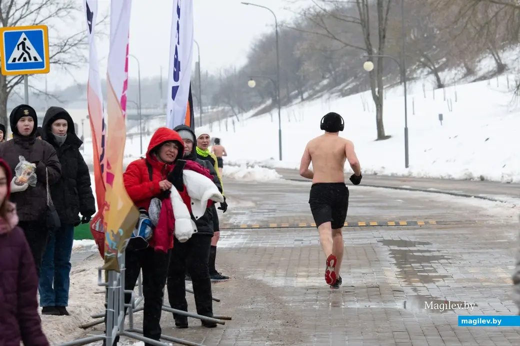 Могилев, 26 февраля 2023 года. Фестиваль закаливания «ЗакалФест» в парке Подниколье.