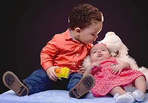 «Мама утверждает, что дочка ревнует нас к младшему ребенку