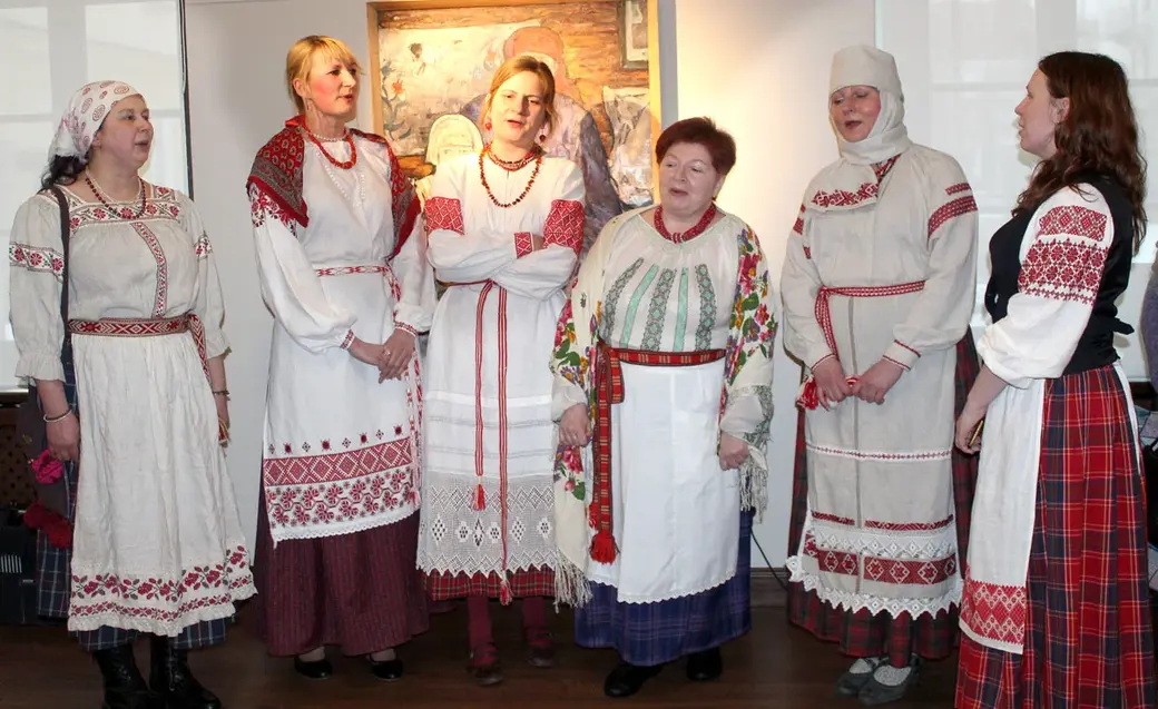 Валентина Крачковская (вторая справа) на одном из этномероприятий в Могилеве. Фото из личного архива.