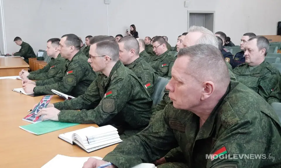 Чаусы, 4 марта 2023 года. Плановые занятия с председателями городских и районных исполкомов. Фото: mogilevnews.by.