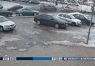 Решил сократить путь: на улице Островского мальчик выбежал на дорогу и попал под машину